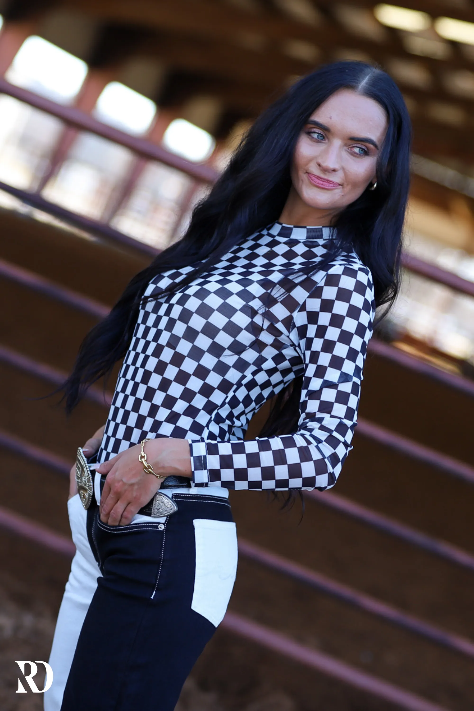 FINISH LINE MESH LAYERING TOP
