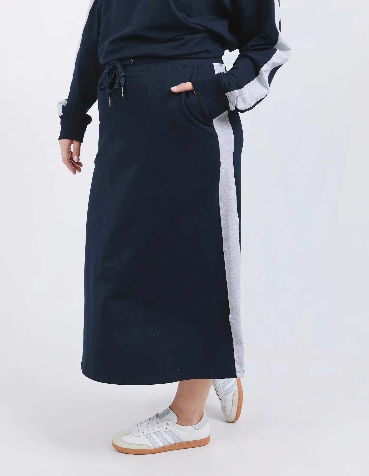 Sloan Fleece Skirt- Navy (Plus Size)