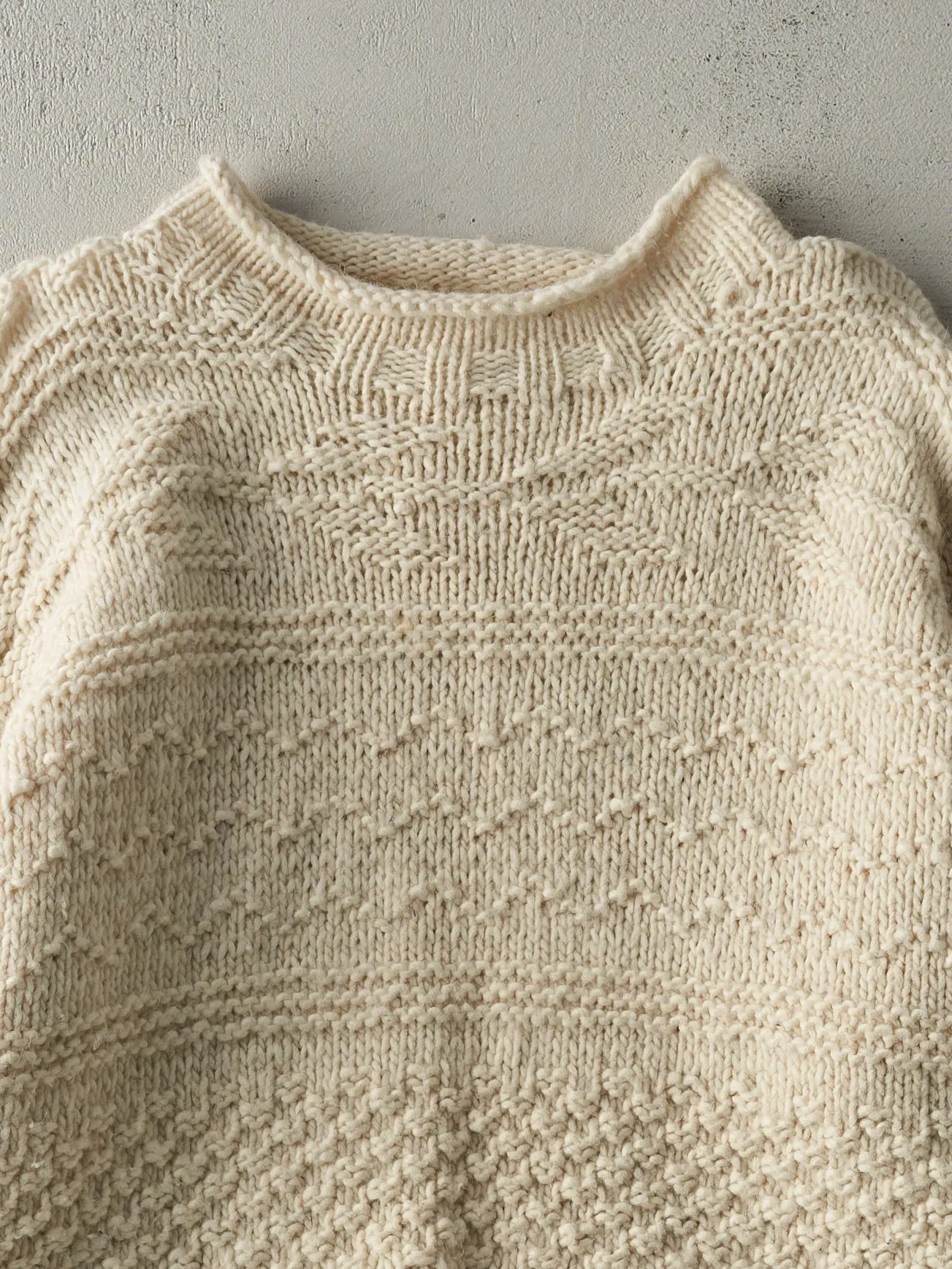 Vintage 80s Beige Patterned Knit Pullover (M)