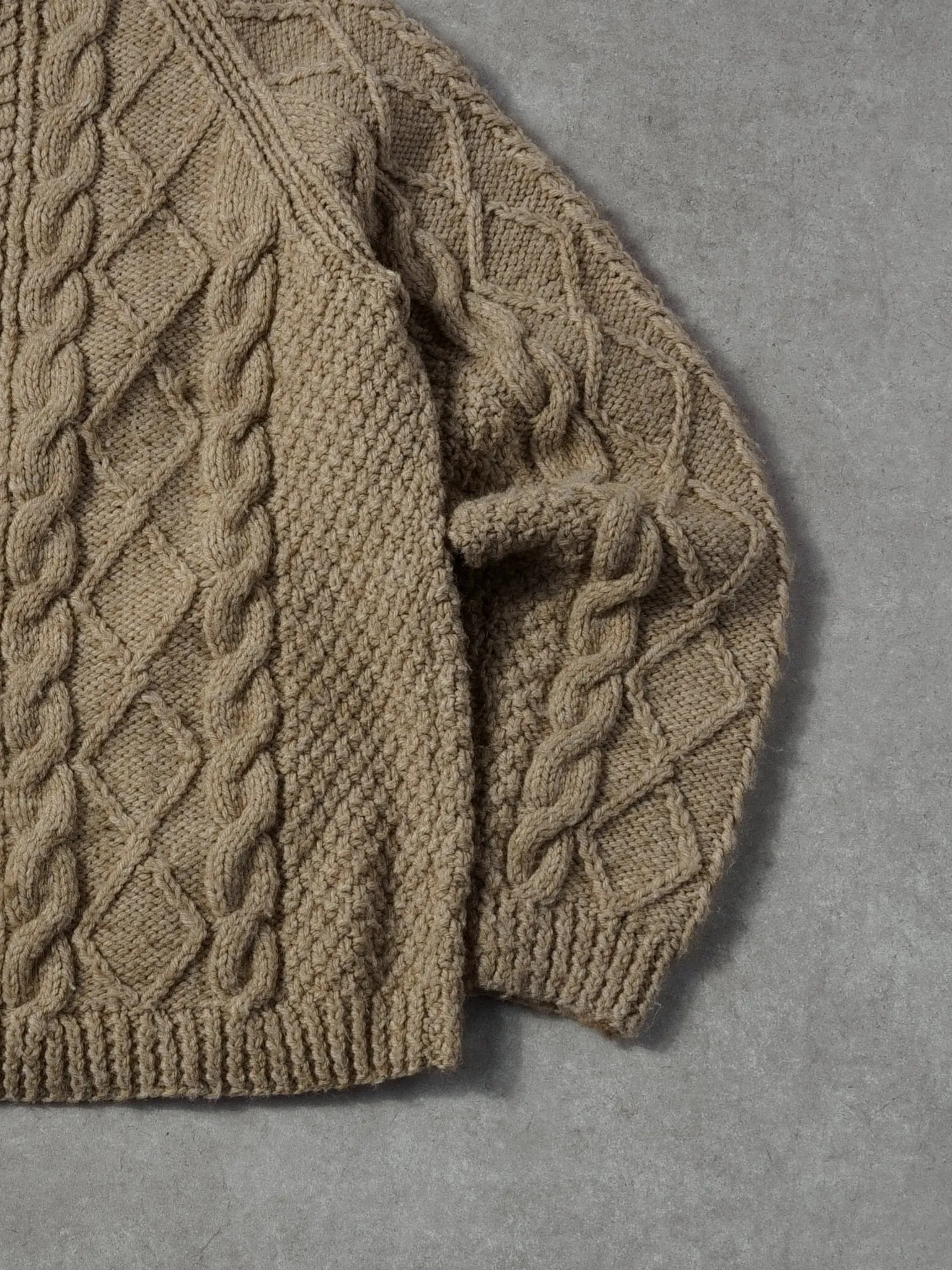 Vintage 90s Light Brown Cable Knit Patterned Sweater (S)